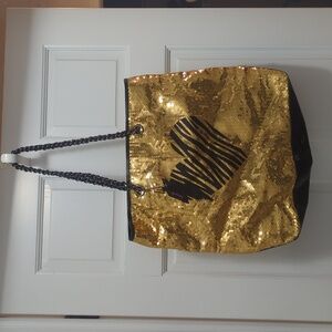 Betsey Johnson Betseyville sequin gold and black heart tote bag